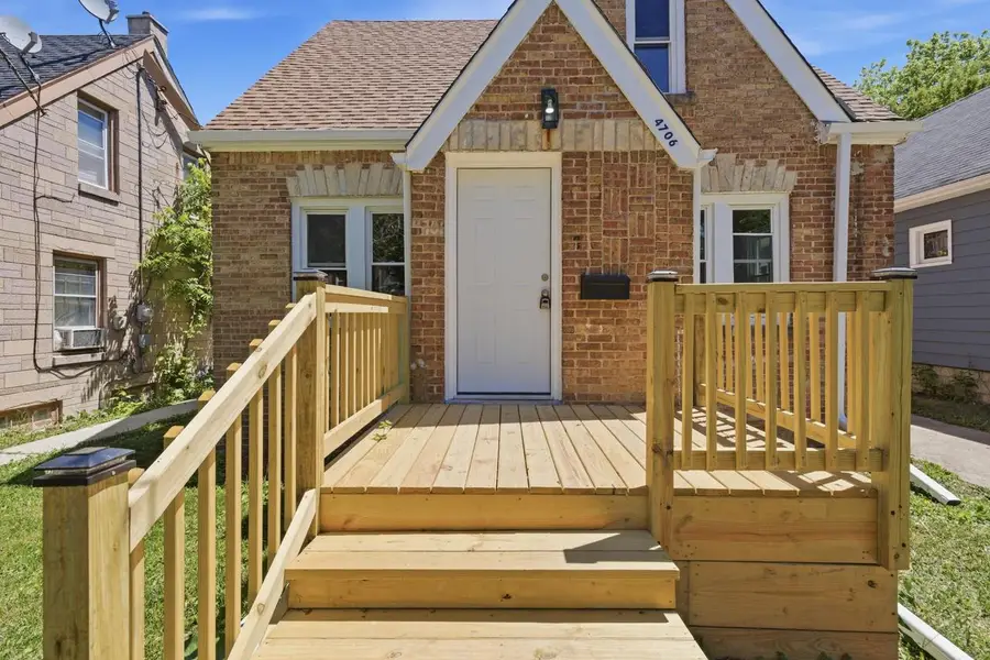 4706 N 57th STREET, Milwaukee, WI 53218 - #3