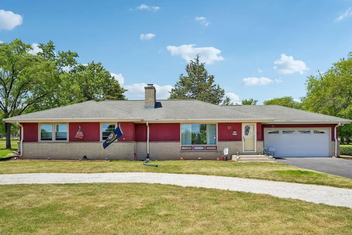 W130N6219 River DRIVE, Menomonee Falls, WI 53051 - #1