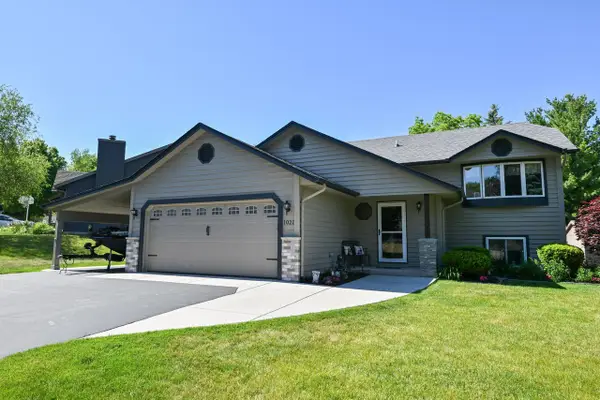 1021 Eton COURT, Hartland, WI 53029