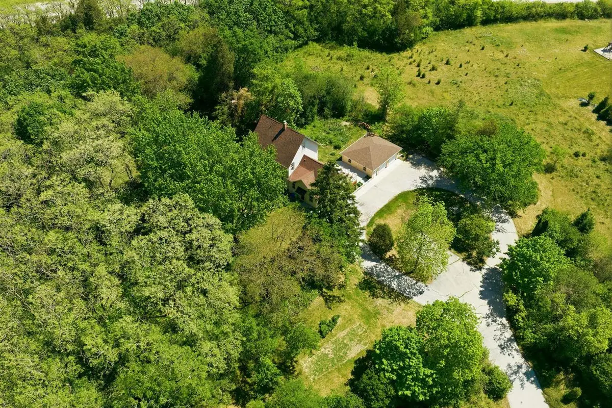 N48W28676 Lisbon AVENUE, Hartland, WI 53029 - #1