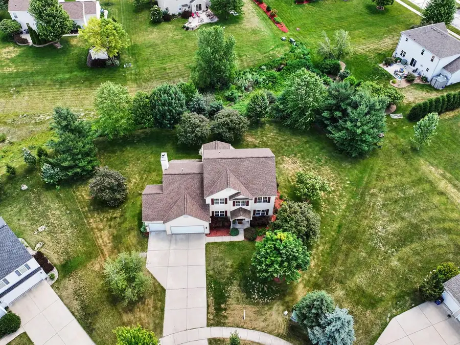 400 Cedar Bluffs COURT, Slinger, WI 53086 - #2