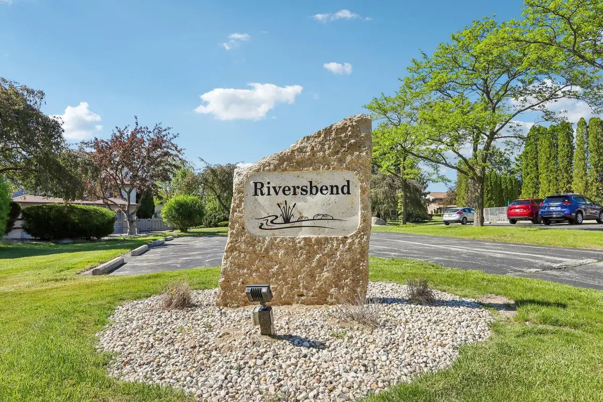 W178N9743 Riversbend CIRCLE W, Germantown, WI 53022 - #1