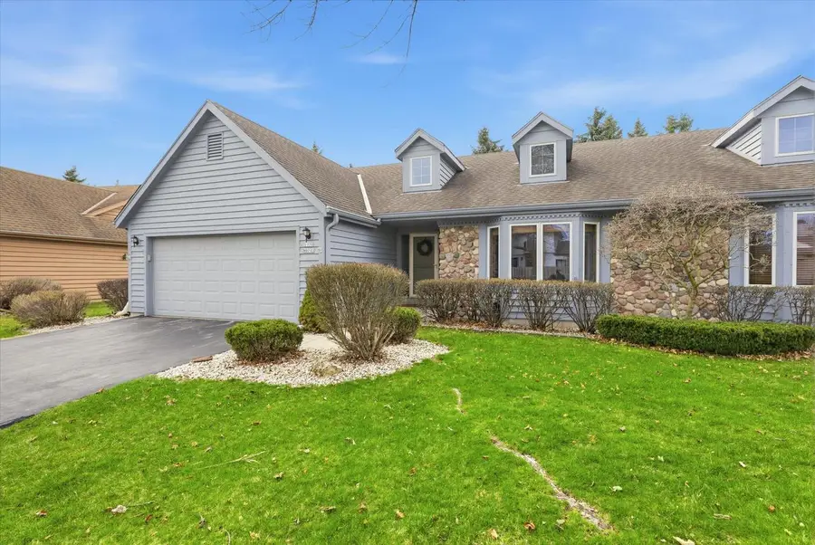 W178N9743 Riversbend CIRCLE W, Germantown, WI 53022 - #3
