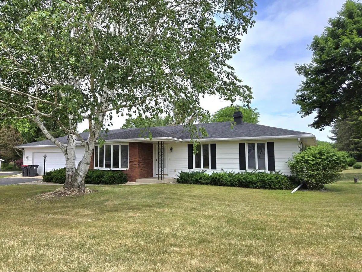 W6330 Eastern AVENUE, Fort Atkinson, WI 53538 - #1