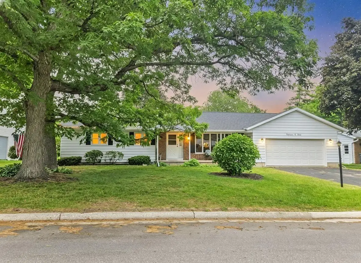 1309 Hickory DRIVE, Jefferson, WI 53549 - #1