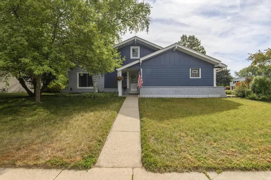 1200 Western TRAIL, Mukwonago, WI 53149 - #2