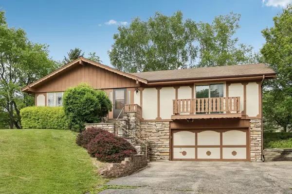 N71W30583 Mary Hill DRIVE, Hartland, WI 53029