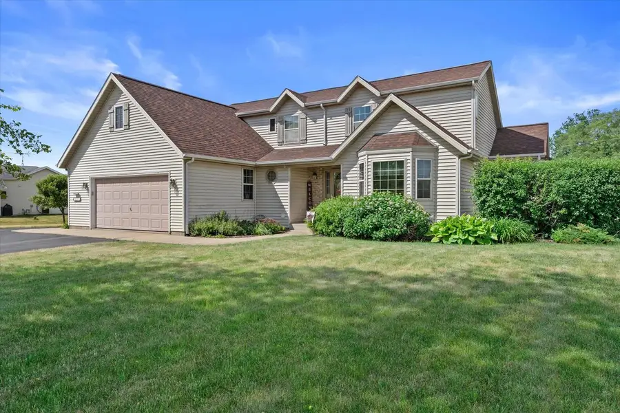N7101 Lakeshore AVENUE, Elkhorn, WI 53121 - #2