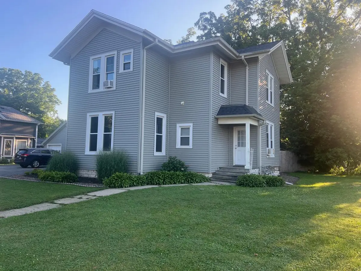 304 S Silver Lake STREET, Oconomowoc, WI 53066 - #1