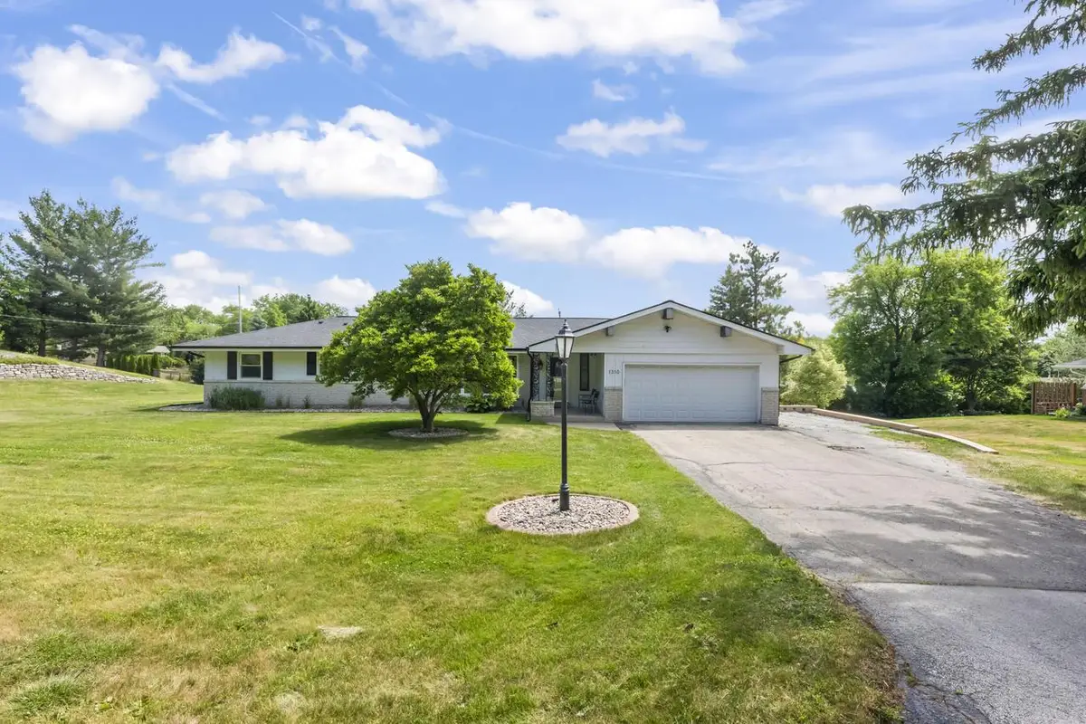 1310 Sunnycrest DRIVE, Waukesha, WI 53186 - #1
