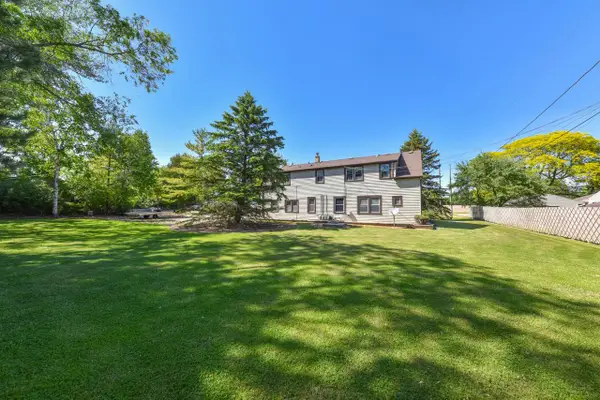 N96W20275 County Line ROAD, Menomonee Falls, WI 53051