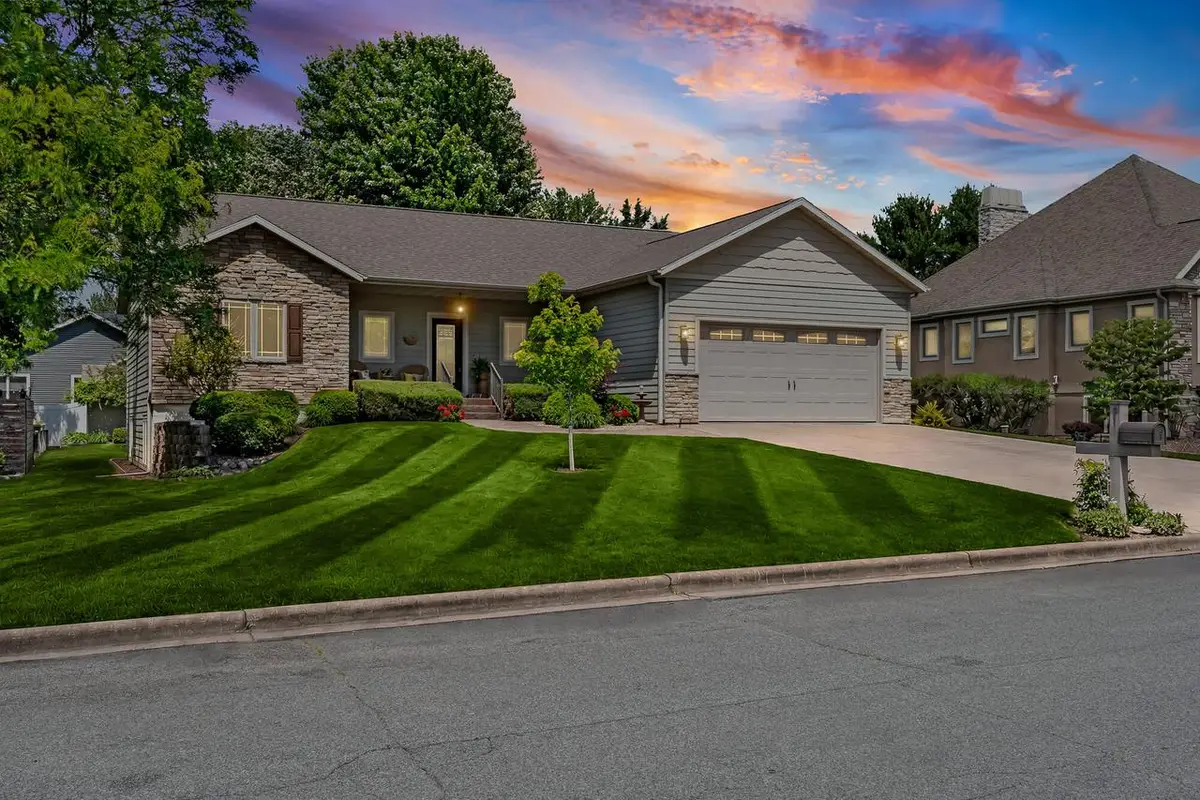 911 Steven PLACE, La Crosse, WI 54603 - #1