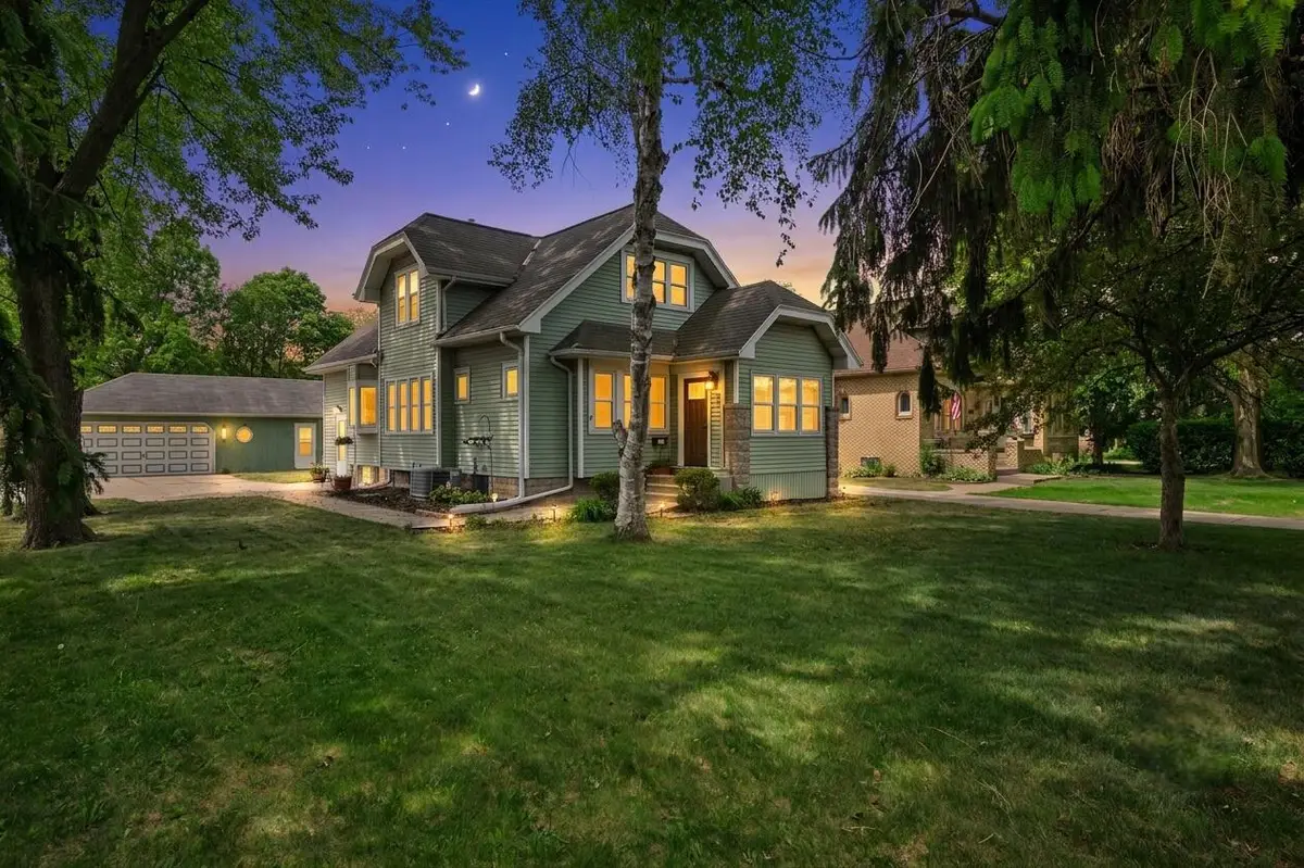 333 W Bender ROAD, Glendale, WI 53217 - #1