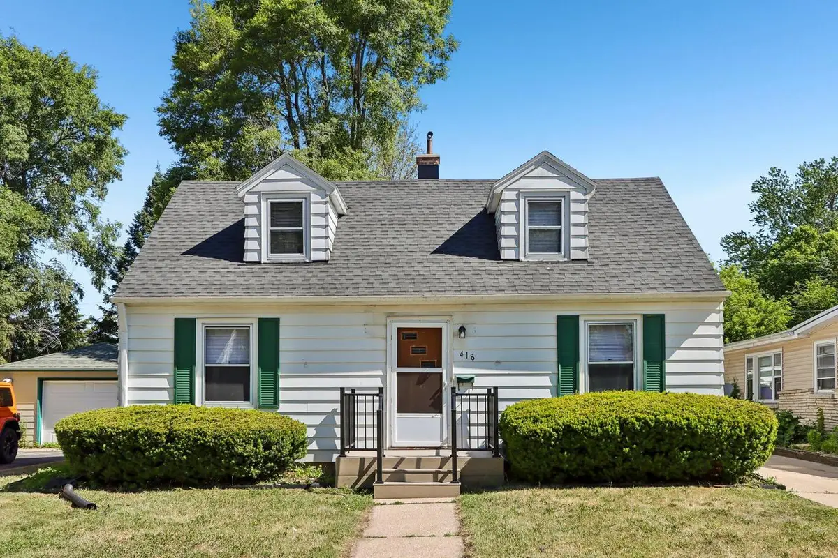 418 Harrison AVENUE, Waukesha, WI 53186 - #1