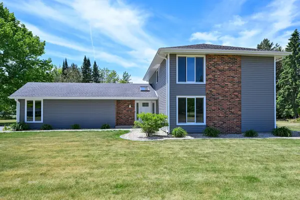 W299N5471 Arrow COURT, Hartland, WI 53029