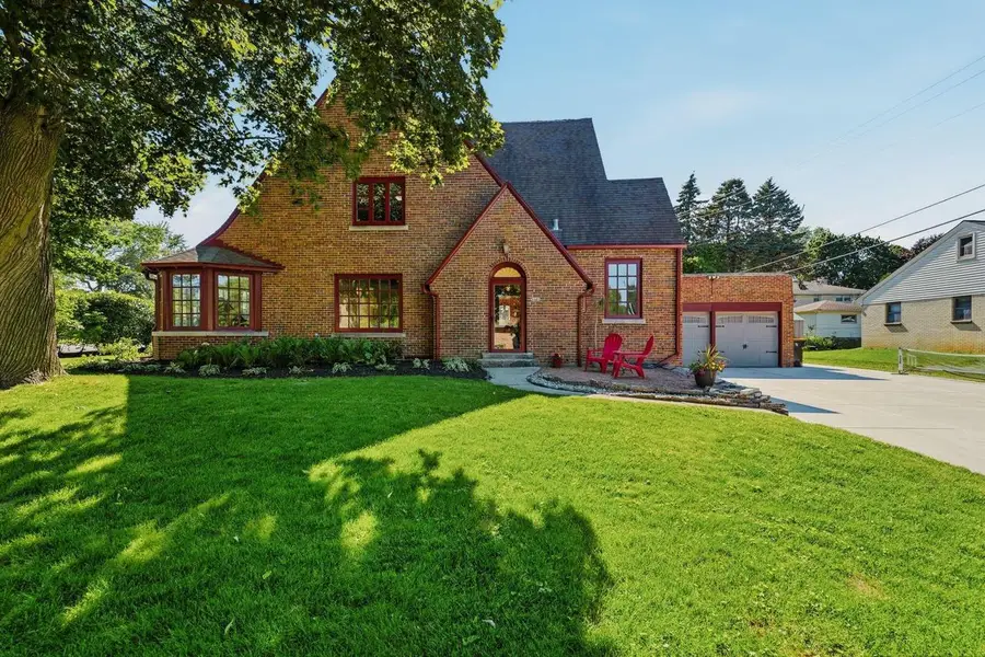 3101 N 103rd STREET, Wauwatosa, WI 53222 - #3
