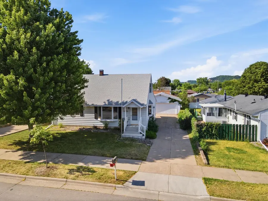 2821 Birch STREET, La Crosse, WI 54601 - #2