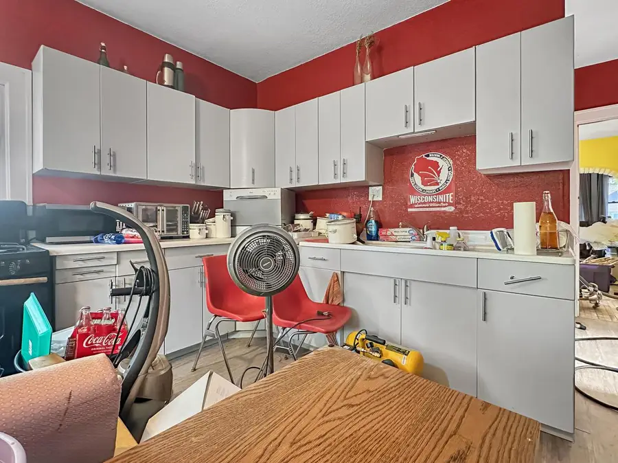 3758 E Layton AVENUE, Cudahy, WI 53110 - #3