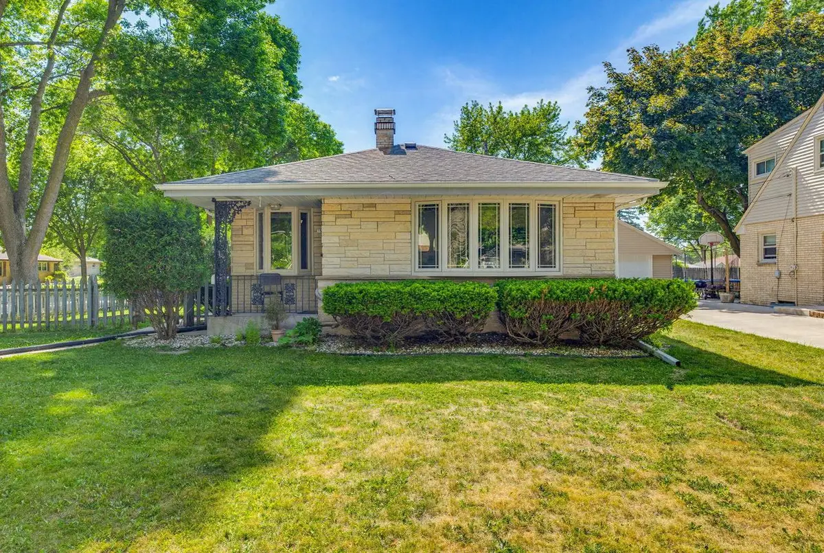 2569 S 97th STREET, West Allis, WI 53227 - #1