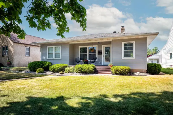 2137 Johnson STREET, La Crosse, WI 54601