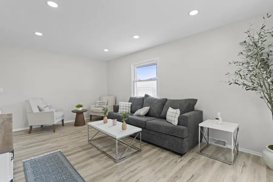 426 S 92nd STREET, Milwaukee, WI 53214 - #2
