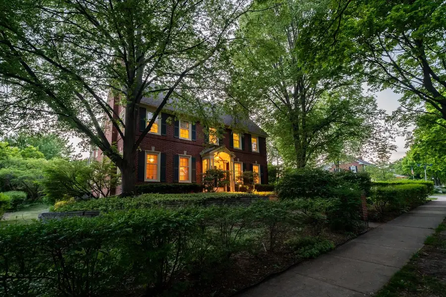 1547 Upper PARKWAY S, Wauwatosa, WI 53213 - #3