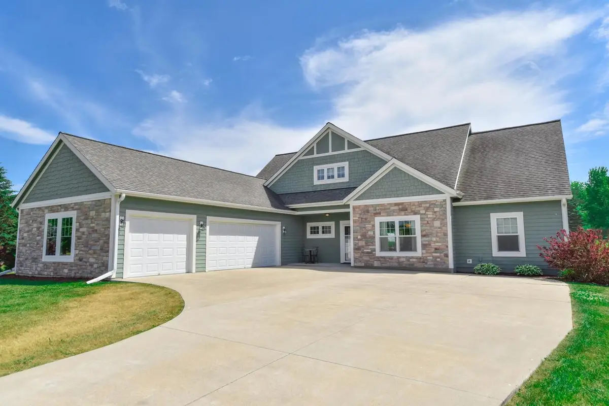 4915 Meadowview COURT, Grafton, WI 53024 - #1