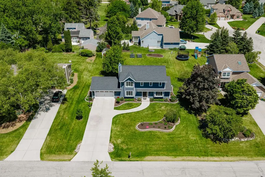 11110 W Woodside DRIVE, Hales Corners, WI 53130 - #3