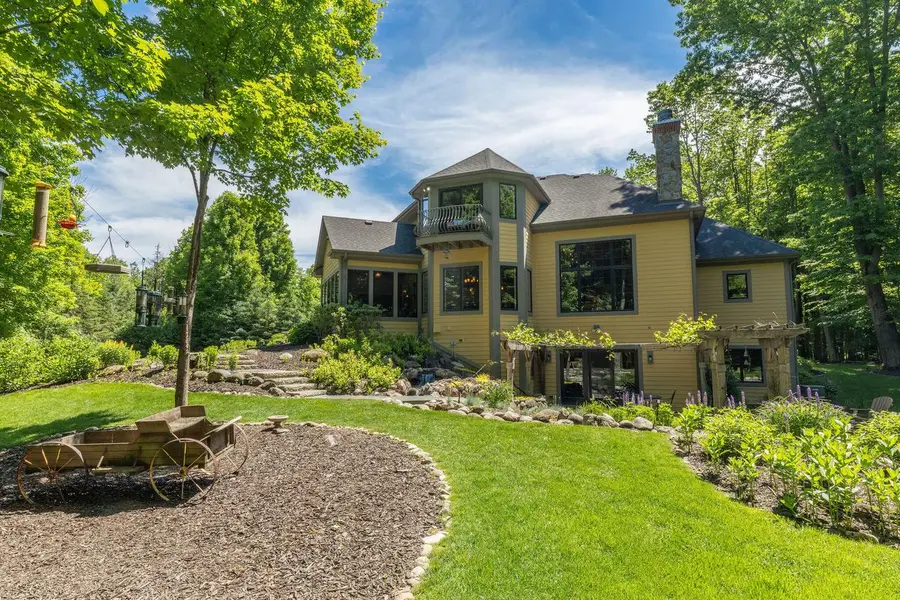 1021 Emerald DRIVE, Hartford, WI 53027 - #2