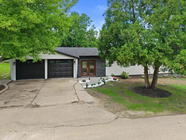 W3990 Longfellow DRIVE, Lake Geneva, WI 53147
