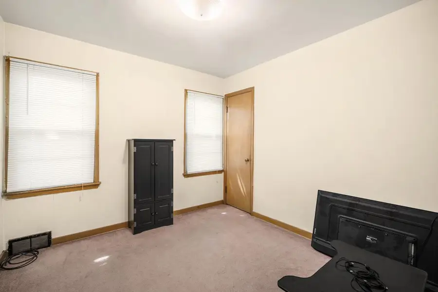 3141 S 48th STREET, Milwaukee, WI 53219 - #2