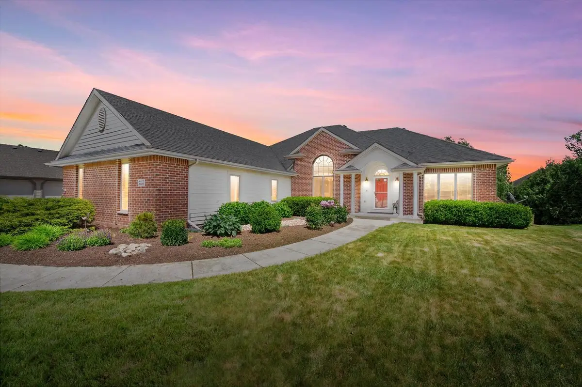 W172N7810 Shady LANE, Menomonee Falls, WI 53051 - #1