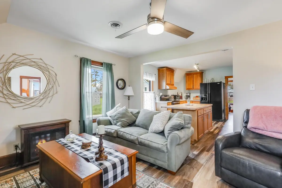 211 E Main STREET, Mishicot, WI 54228 - #1