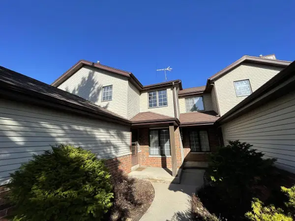 8105 S Legend DRIVE #D, Franklin, WI 53132