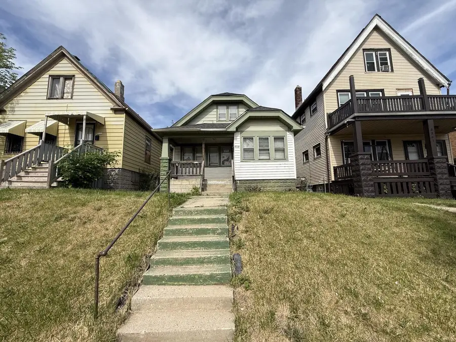 3357 N 20th STREET, Milwaukee, WI 53206 - #2