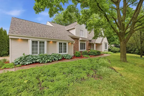 4100 S 119th STREET, Greenfield, WI 53228