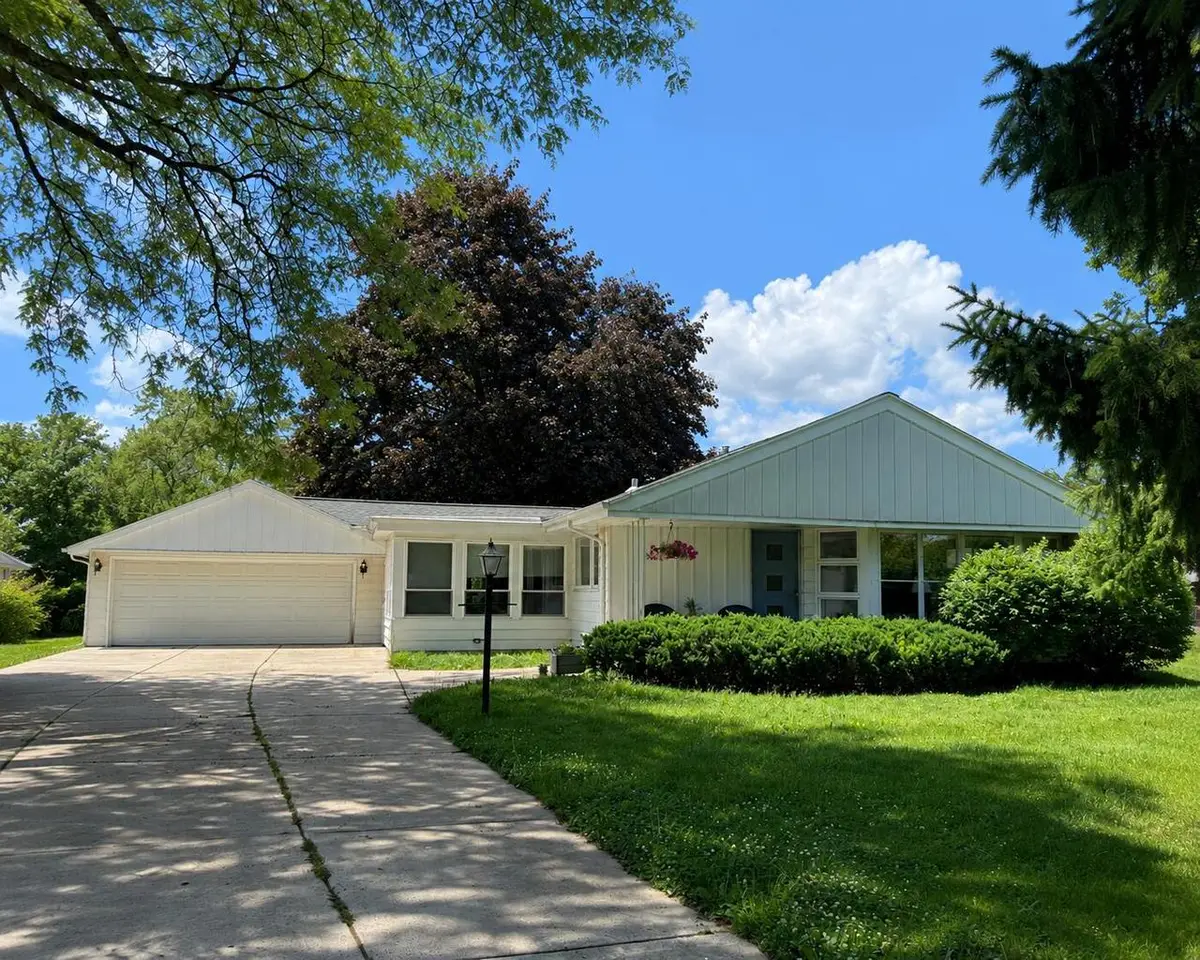 2945 Cottonwood COURT, Brookfield, WI 53005 - #1