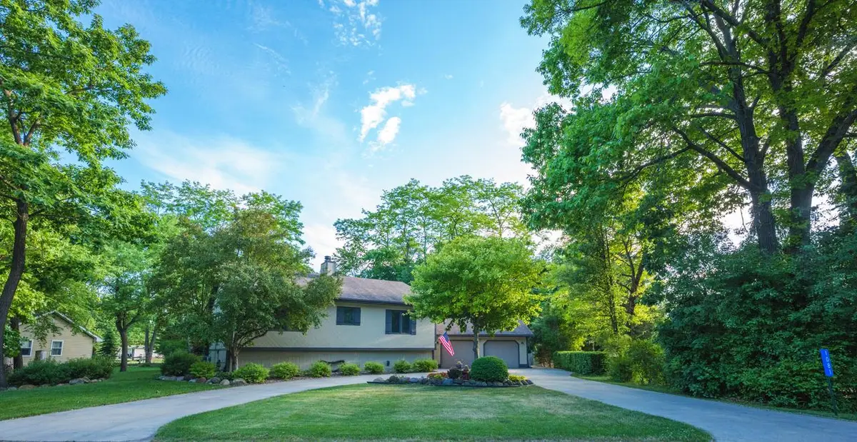 1081 N Eastwood DRIVE, Silver Lake, WI 53170 - #1