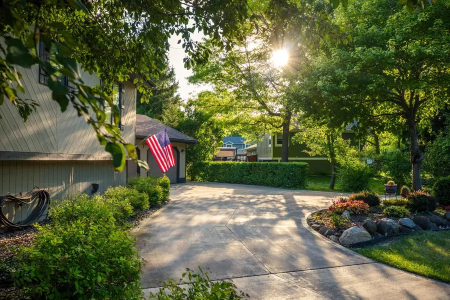 1081 N Eastwood DRIVE, Silver Lake, WI 53170 - #2