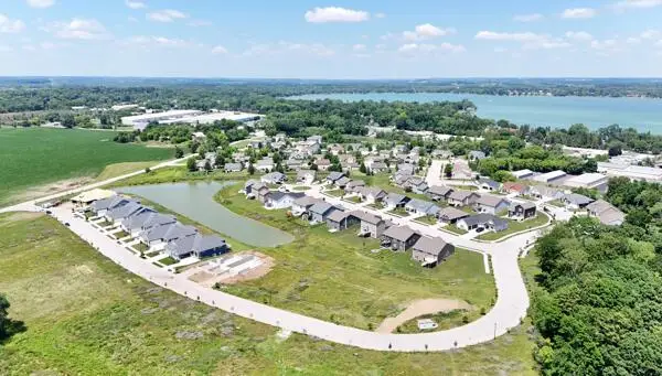 1518 Weston Ridge ROAD, Oconomowoc, WI 53066