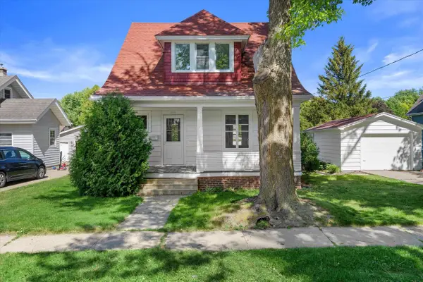 250 N Henninger STREET, Mayville, WI 53050