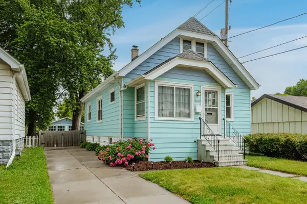 6820 W Hayes AVENUE, West Allis, WI 53219