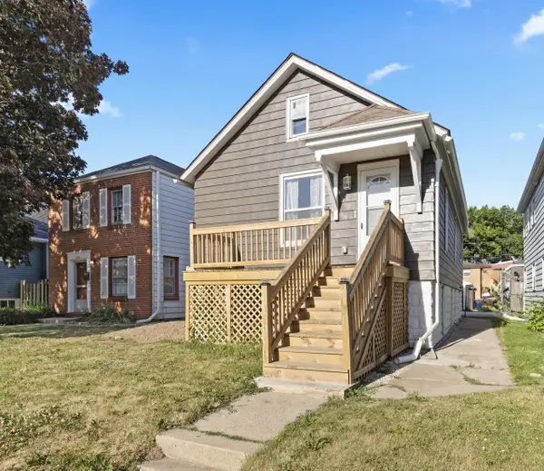 2172 S 76th STREET, West Allis, WI 53219