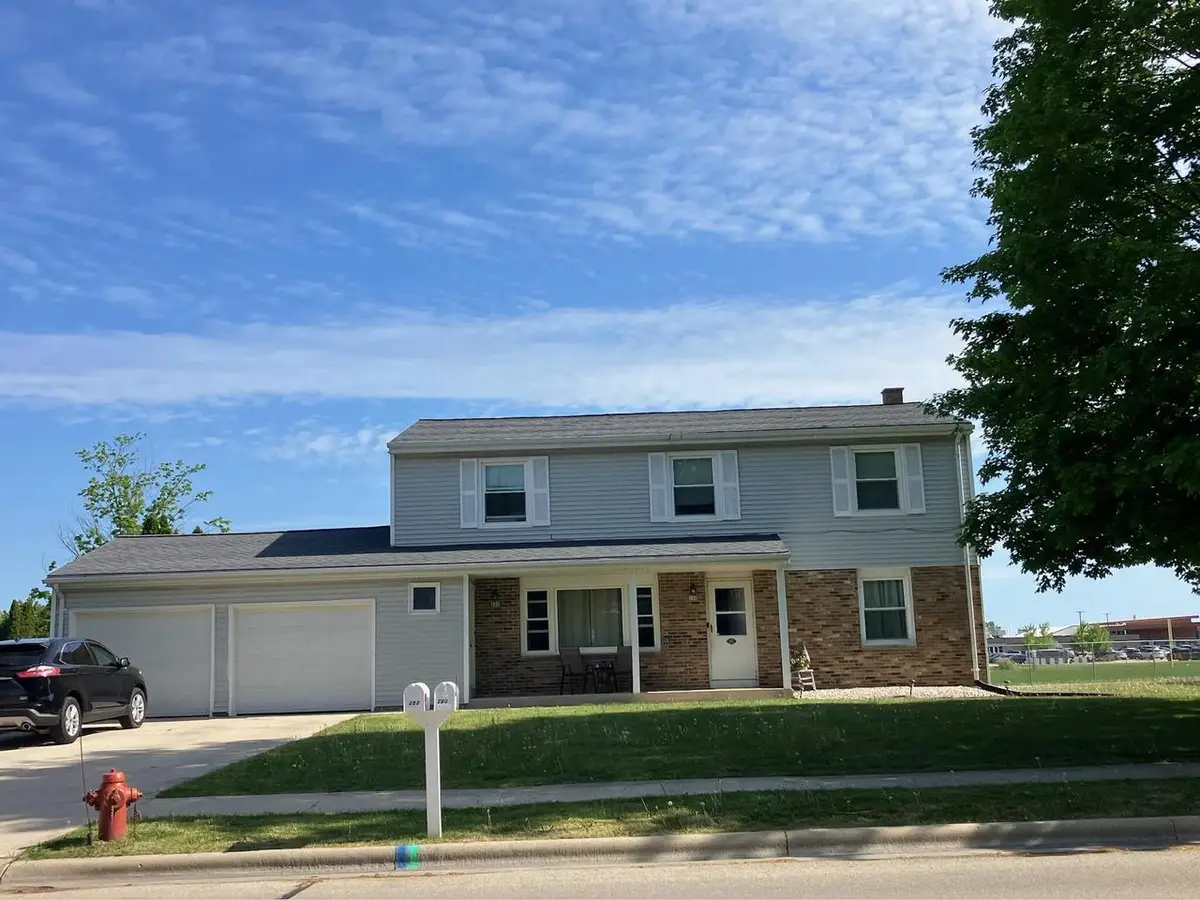 280 Martin DRIVE #282, Fredonia, WI 53021 - #1