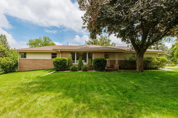 17020 Grant COURT, Brookfield, WI 53005