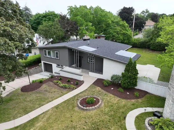 10063 W Grantosa DRIVE, Milwaukee, WI 53222