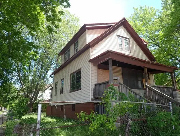 2532 W Lloyd STREET, Milwaukee, WI 53205