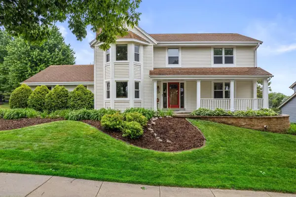 1211 Highpoint LANE, Waukesha, WI 53189