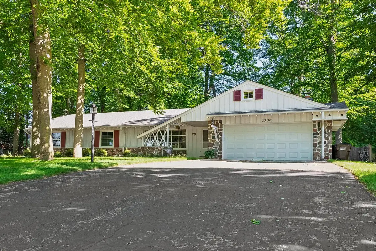 2336 W Green Tree ROAD, Milwaukee, WI 53209 - #1