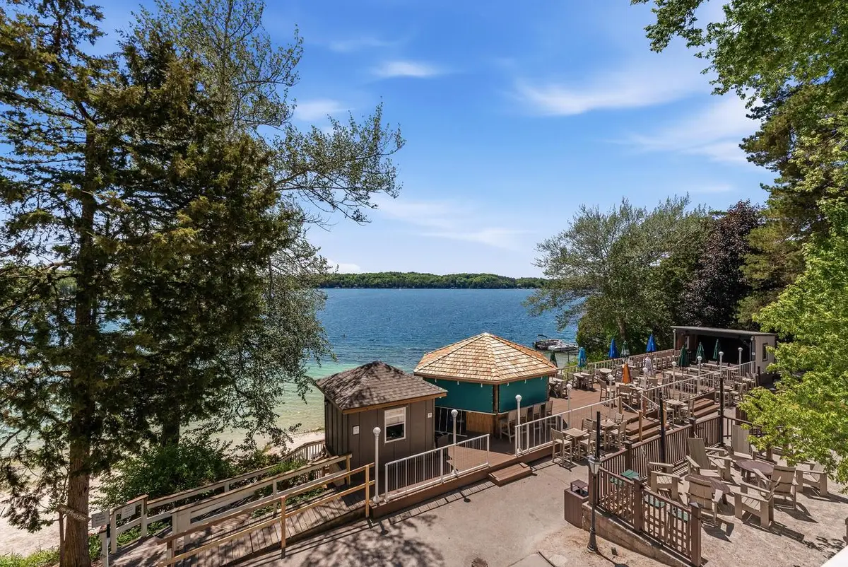 281 Victorian Village DRIVE #25, Elkhart Lake, WI 53020 - #1
